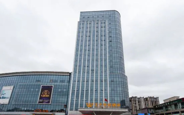 Prince Peninsula Hotel