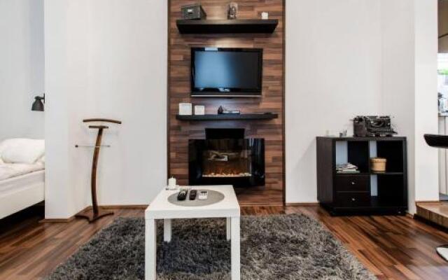 Orsi's sweet & lovely home