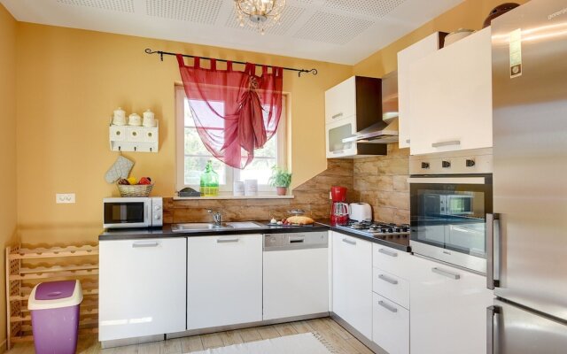 Detached Villa With Swimming Pool in the East of Istria Near the Sea