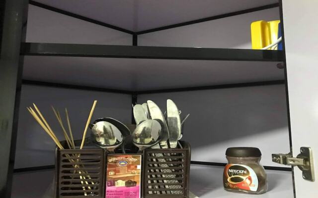 Cozy Pool Level 1-bed Apartment