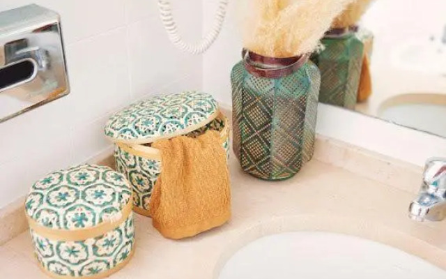 Cosy apartment with sea view and pool