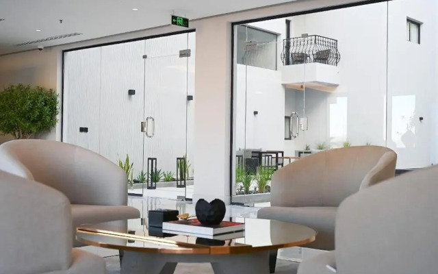 Palm Gate Hotel Suites