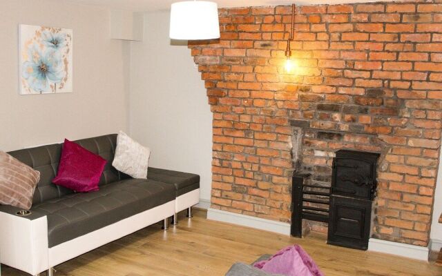 Modern Duplex Apartment Nr Liverpool ONE