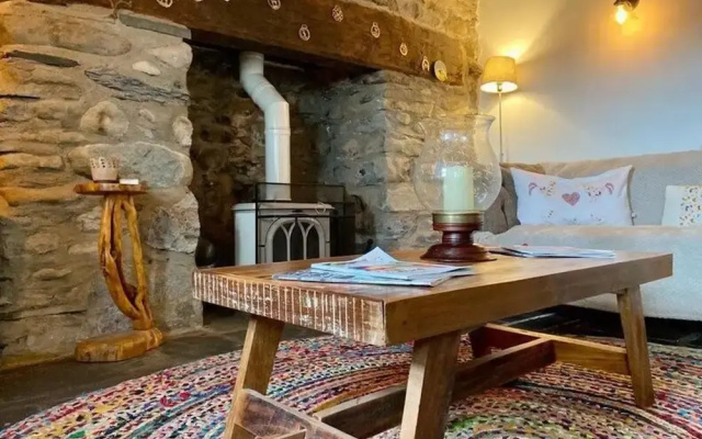 Idlewild Animal Sanctuary Farmhouse Stay - Charity