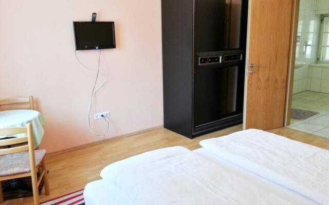 Pension Pizzeria Weisses Lamm