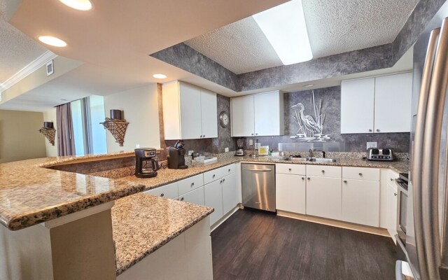 1910 Brighton 3 Bedroom Condo