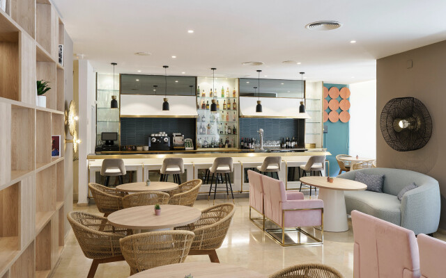 Hotel Costa Málaga (Adutls Recommended) by Pierre & Vacances