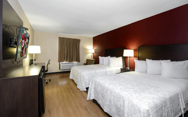 Red Roof Inn PLUS+ & Suites Opelika