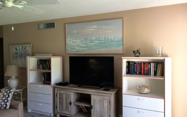 114 Surfside - 2 Br Condo