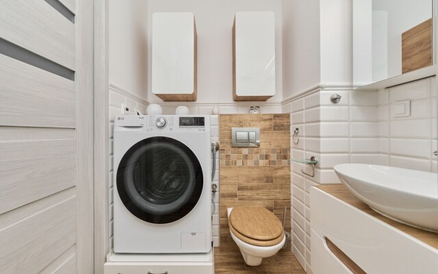 Spacious Apartment by Renters