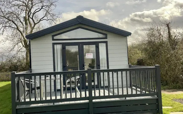 Modern Homely Chalet in Tuxford