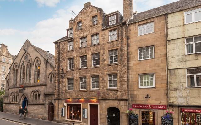 Canongate Luxury Homestay