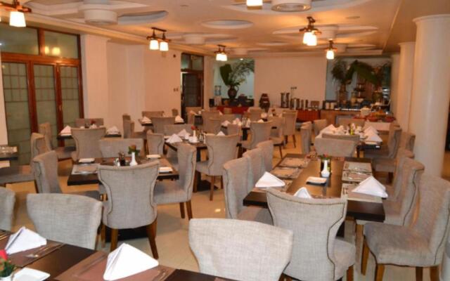 The White Rhino Hotel