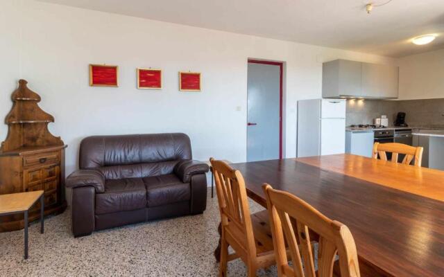 GRIFEU 08 Apartamento con agradable terraza exterior