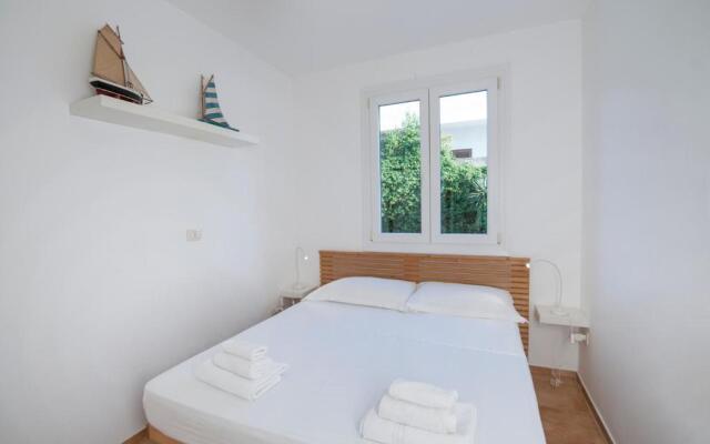 Apartment 2 With Pool And Sea View