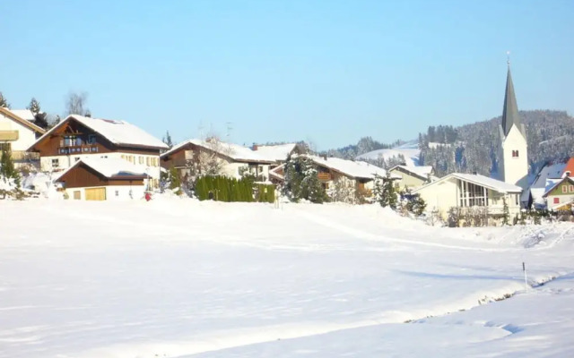 Haus Nett Modern Retreat