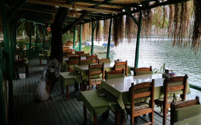 Hotel Riverside