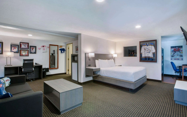 Days Inn & Suites by Wyndham Moncton