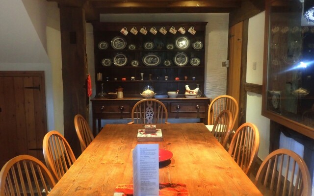 Beautiful 15th Century Watermill - Lovely Location