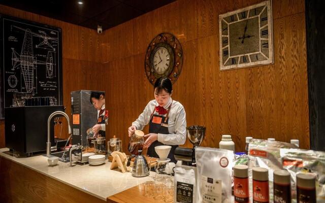 James Joyce Coffetel Luoyang Longmen High-speed Railway Station
