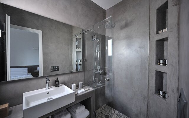 Villa Gustosa Luxury Villa on Faragas Beach