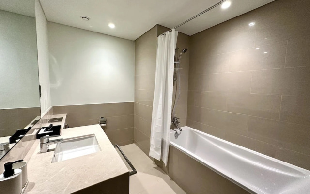 LuxBnB Dubai Opera Act-1 Boulevard Views