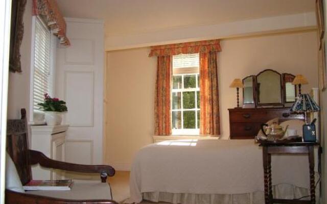 Bed & Breakfast at Ocklynge Manor