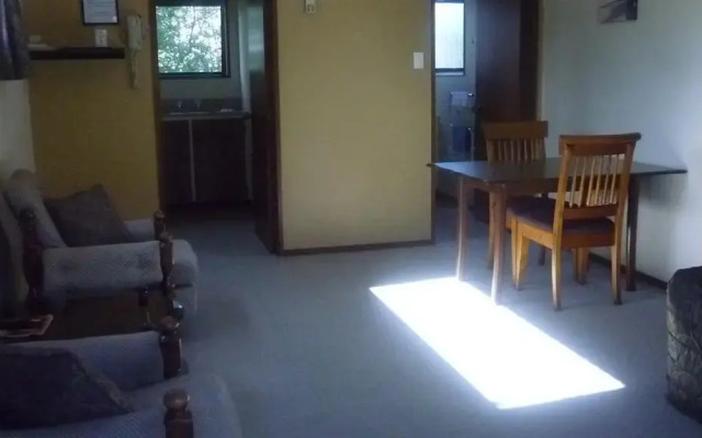Carisbrook Motel