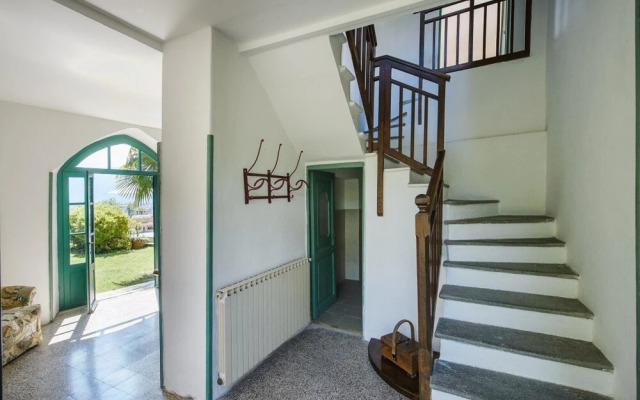 Il Motto Villa With big Garden and Lake View