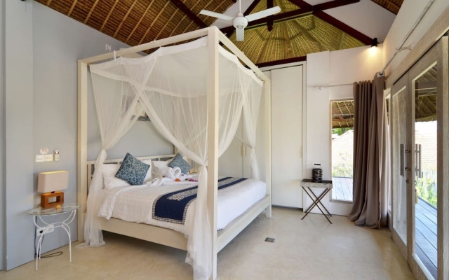 Rent a Luxury Villa in Bali Close to the Beach – Guest Rooms – Tibubeneng