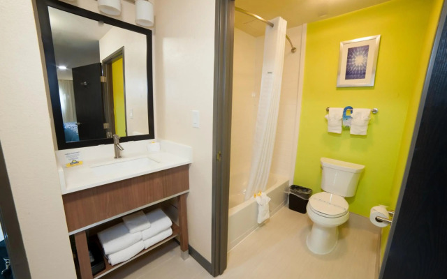 Arya Inn & Suites Farmers Branch