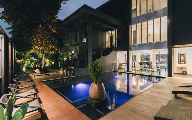 iWualai Hotel