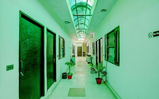 OYO Collection O Hotel Marigold