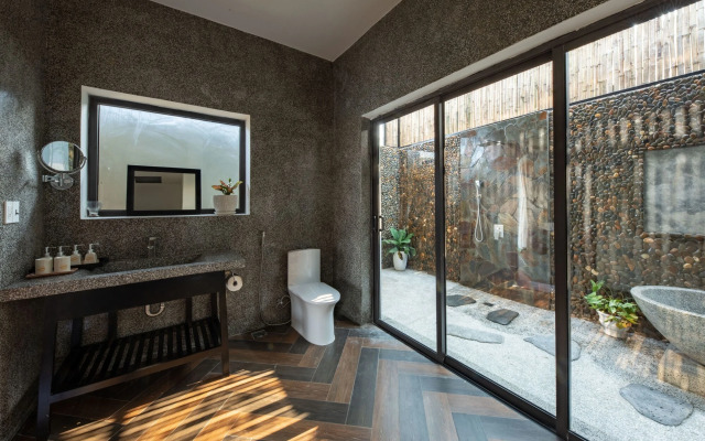 Phong Nha Lake House