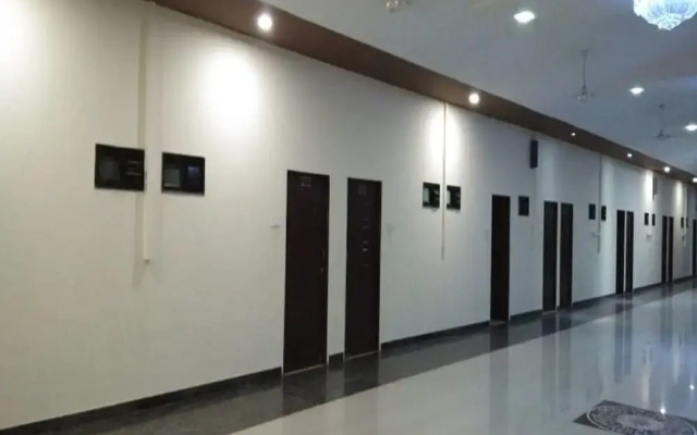 OYO Flagship 070 Hotel Orient Palace