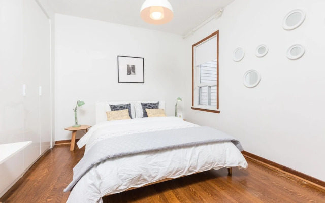 Applewood Suites - Queen West