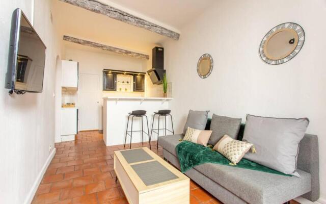 Vieil Antibes Appartement de charme 2/4pers