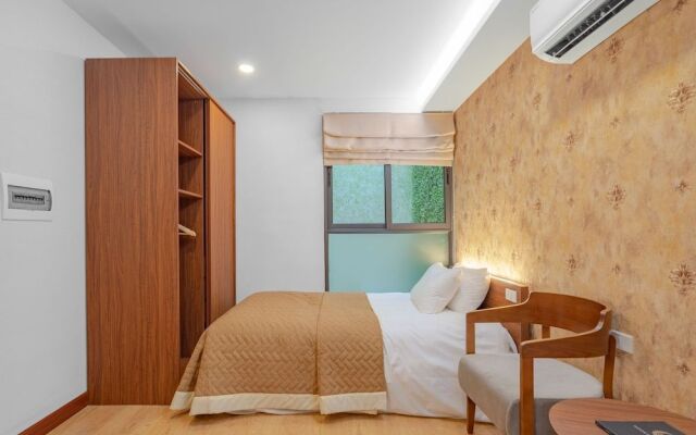 Moon West Lake Serviced Apartment