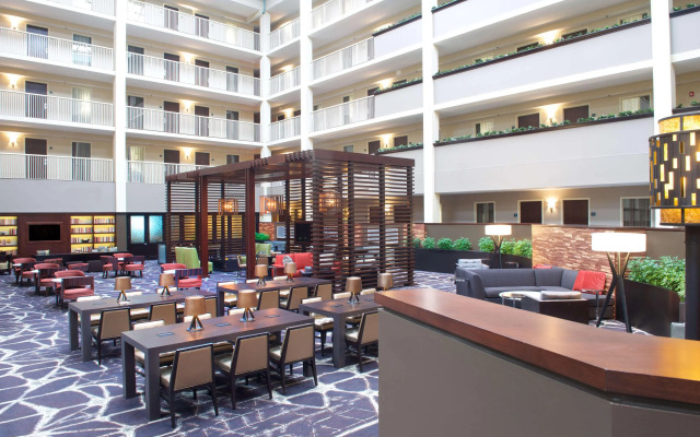 Embassy Suites by Hilton Philadelphia Airport
