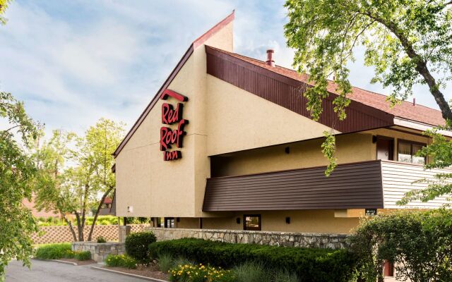 Red Roof Inn Rockford East – Casino District