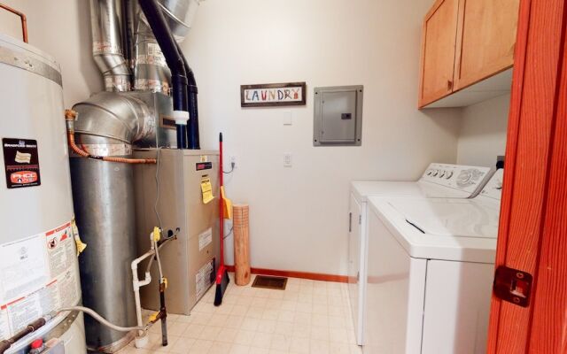 Snowcreek #991 3 Bedroom Condo