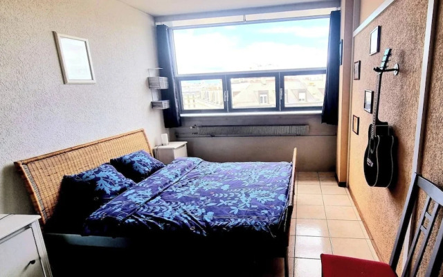 Very Bright Apartment in the Center of the City