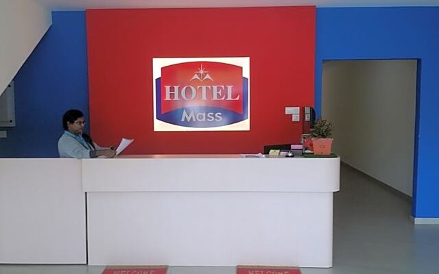 Mass Hotel