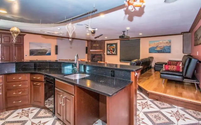 Adventure Suites