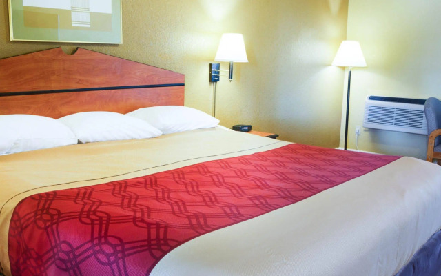 Econo Lodge Inn & Suites Hot Springs