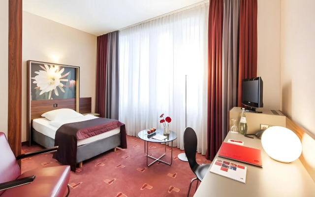 Premier Inn Cologne City Mediapark Hotel