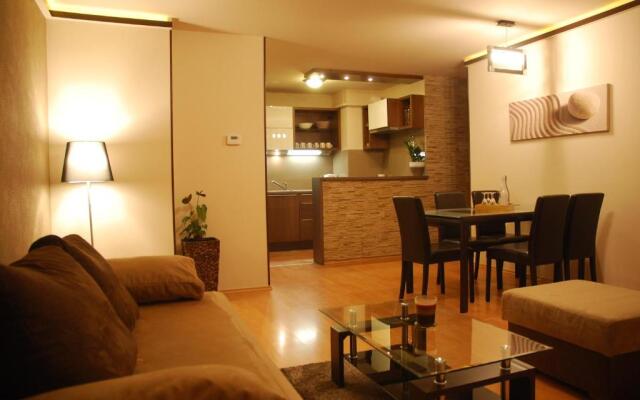 Arpad Bridge Apartments