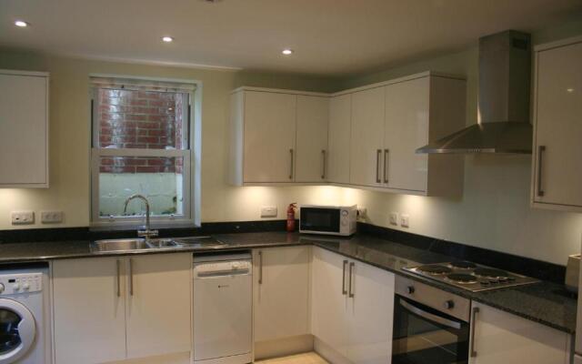 Highlands Apartment 5