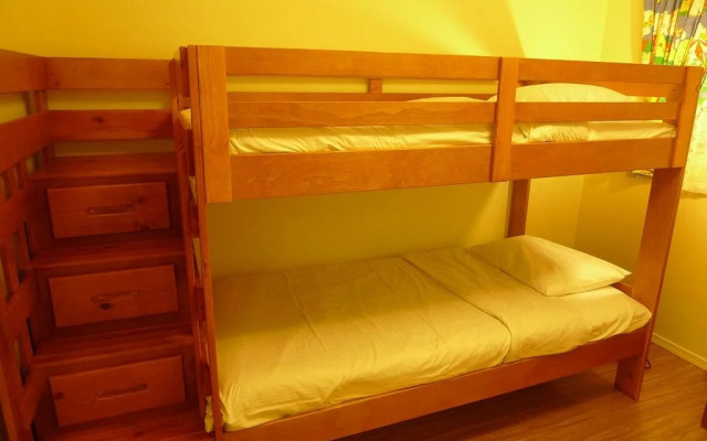 Vancouver Garden Family Suite