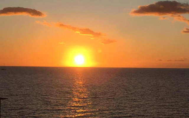 Amadores Sunset Suite